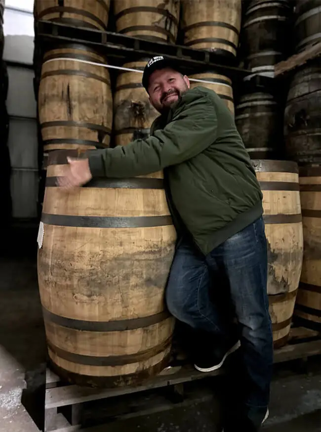 איגור לופינסקי, שהשקיע בחביות דרך MyWhisky. "יש לנו לקוחות שטסו וביקרו במבשלות". צילום: דמיטרי דסומבייב